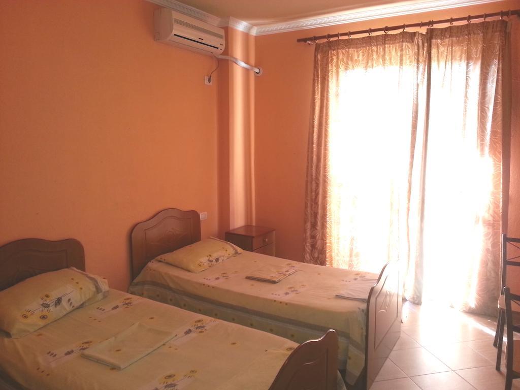 Hotel Palma Durrës Chambre photo
